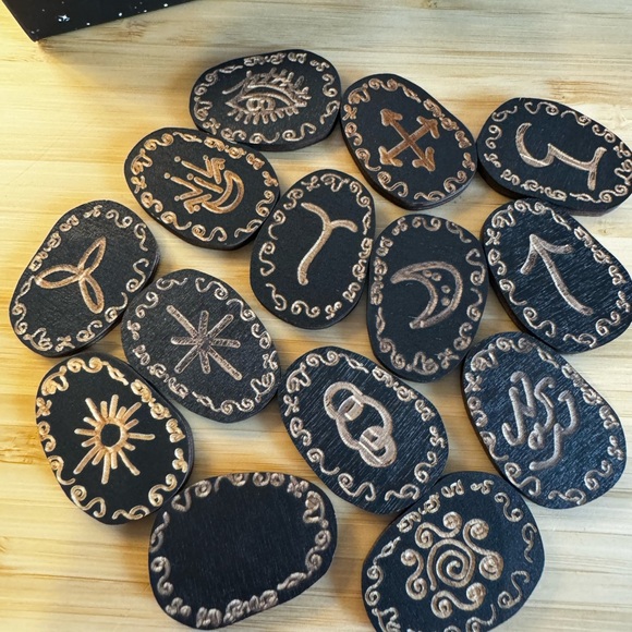 NWT Witch Runes for Divination 🔮🪄 - Picture 8 of 8